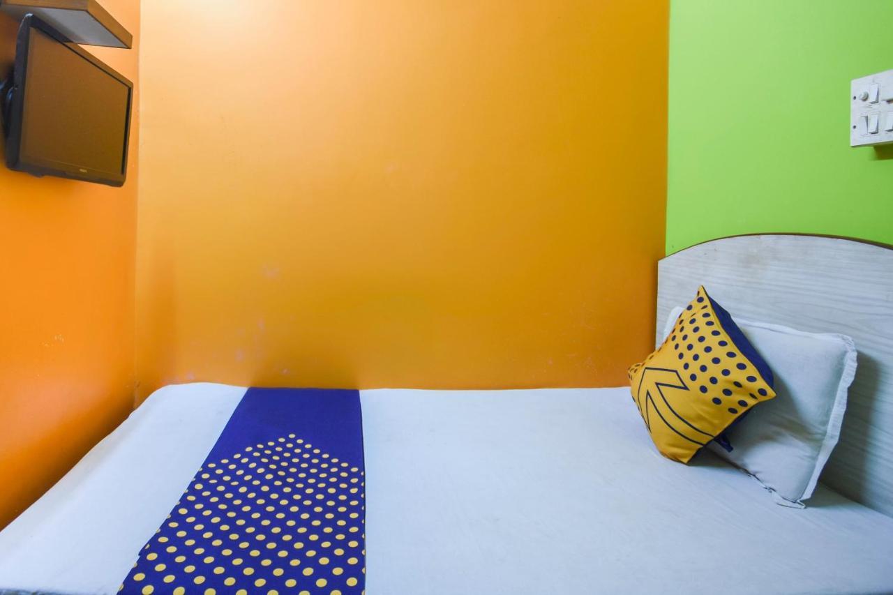 Spot On 69078 New Maa Tara Guest House Kolkata Exterior photo